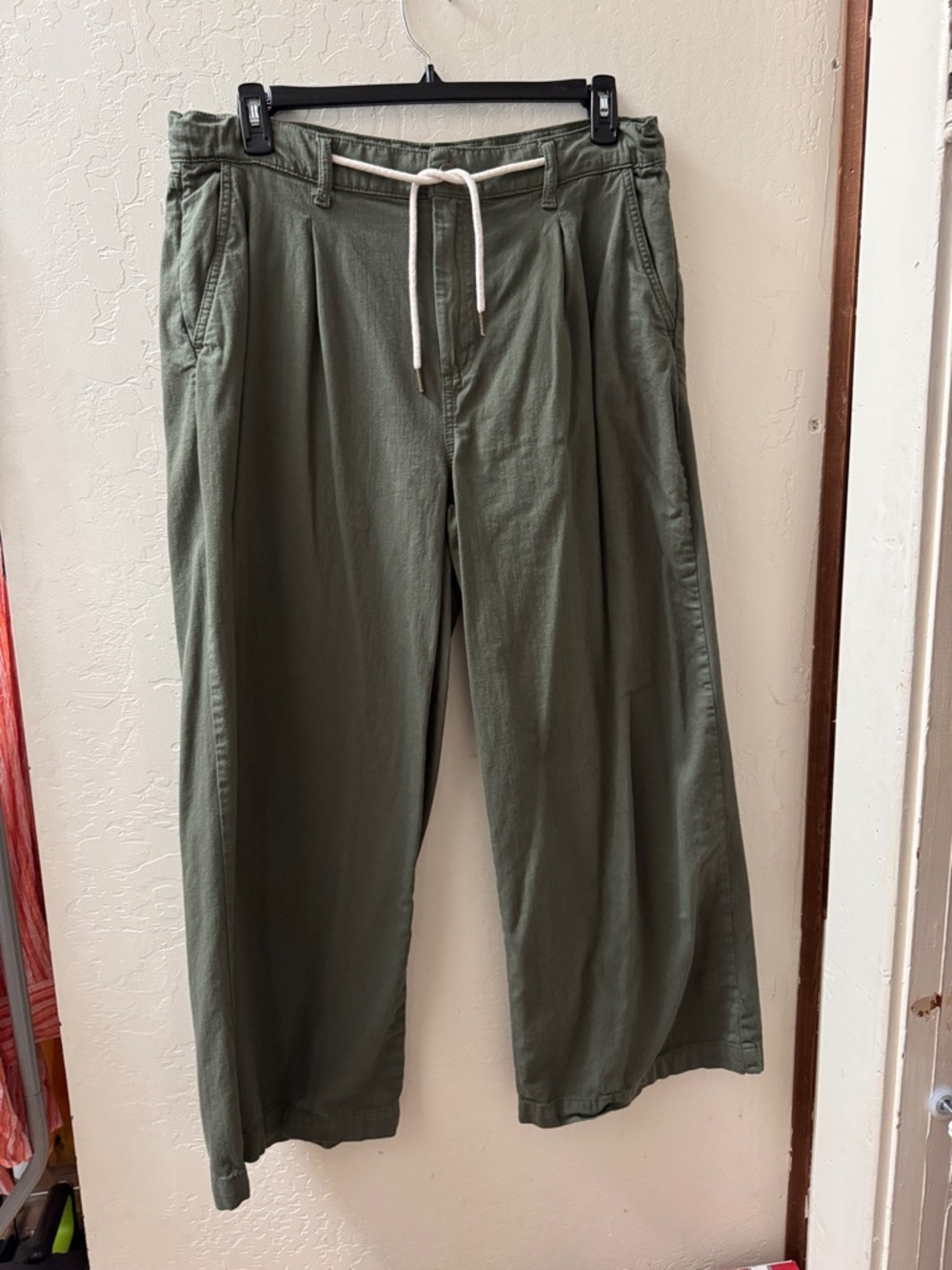 Old Navy Women’s Olive Green Drawstring Chinos